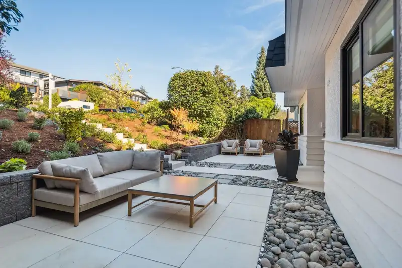 1003 SHAVINGTON STREET - photo 4 of 28