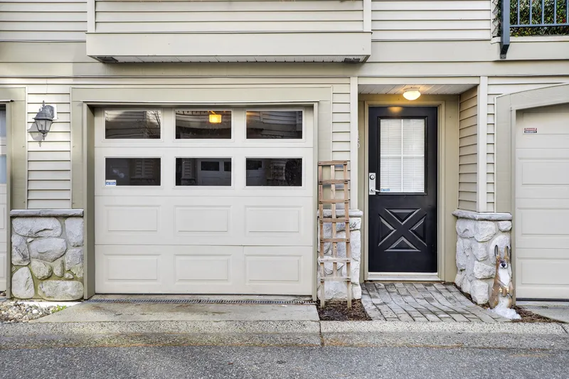 45 15488 101A AVENUE - photo 3 of 25