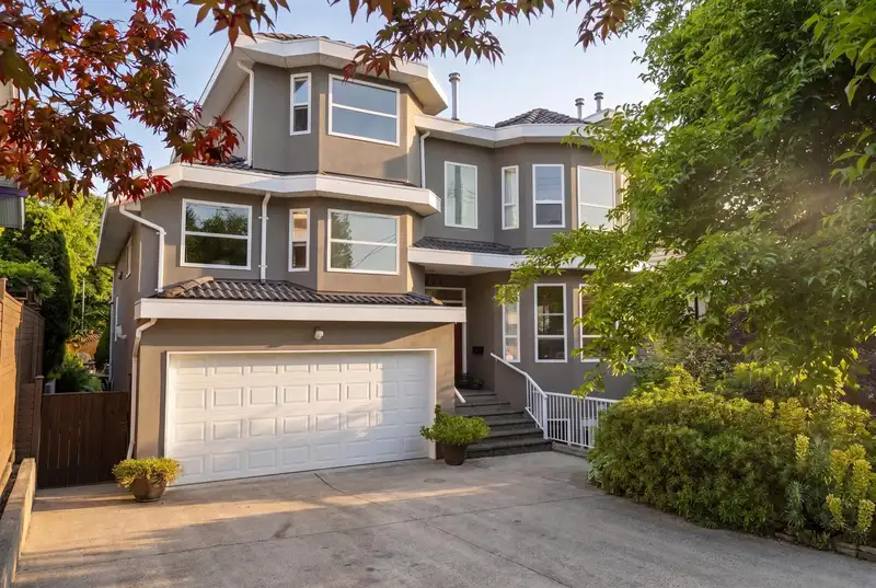 888 E 30TH AVENUE - photo 1 of 36