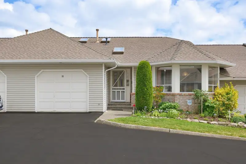 16 32615 MURRAY AVENUE - photo 1 of 39