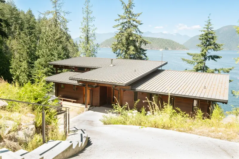 6290 MAPLE ROAD - photo 4 of 25