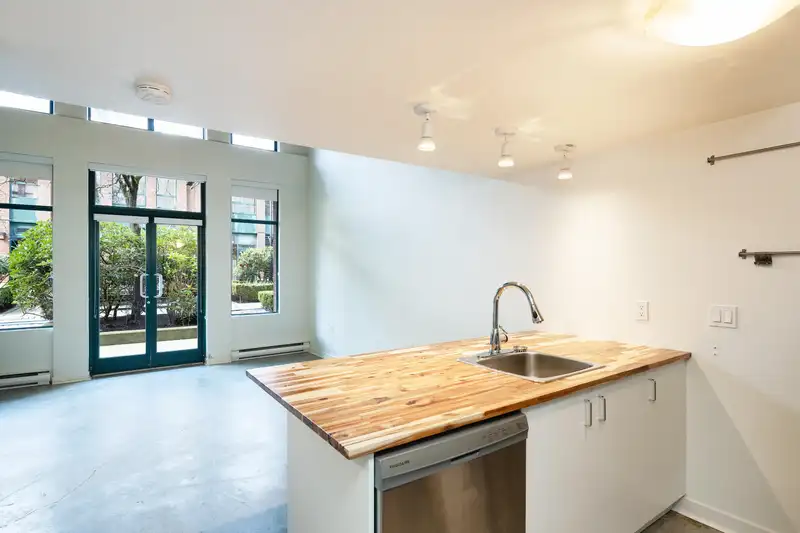 105 22 E CORDOVA STREET - photo 3 of 20