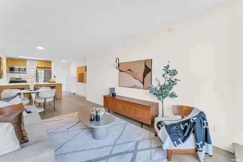 209 9981 WHALLEY BOULEVARD - photo 2 of 29