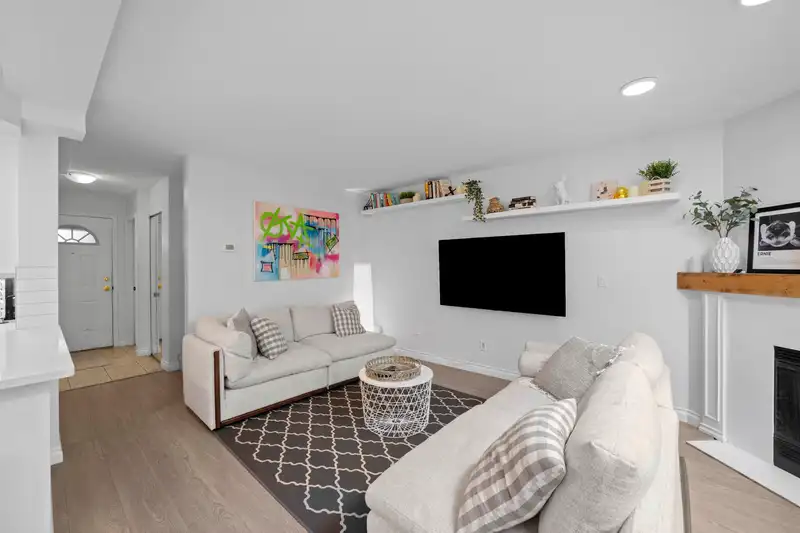 7 12438 BRUNSWICK PLACE - photo 4 of 35