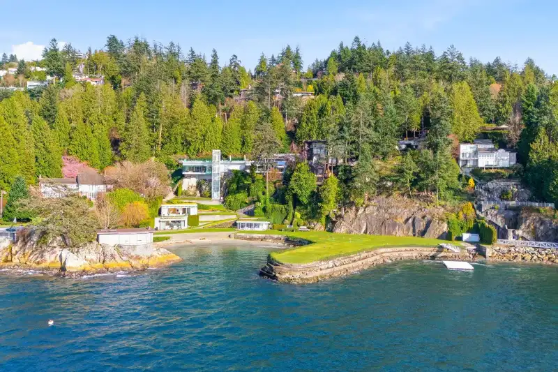 5202-5210 MARINE DRIVE - photo 4 of 40