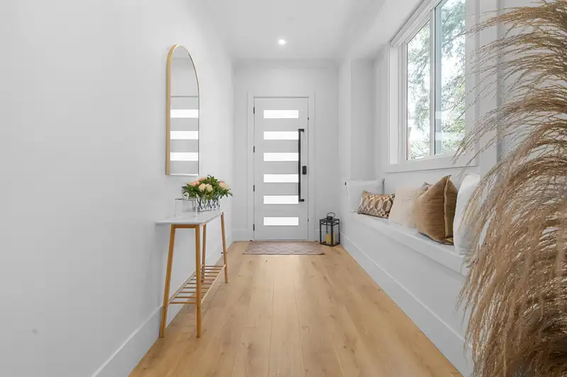 14039 80 AVENUE - photo 3 of 30