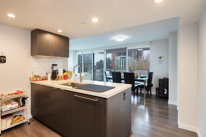 402 8238 LORD STREET - photo 3 of 25