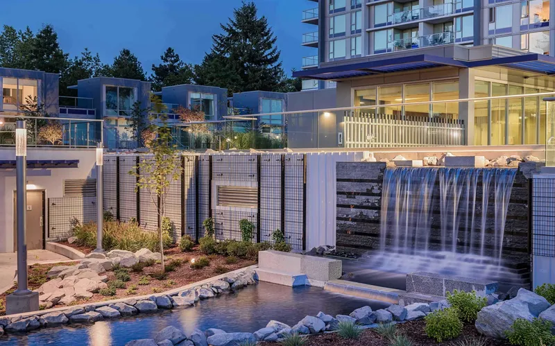 301 13696 100 AVENUE - photo 1 of 25