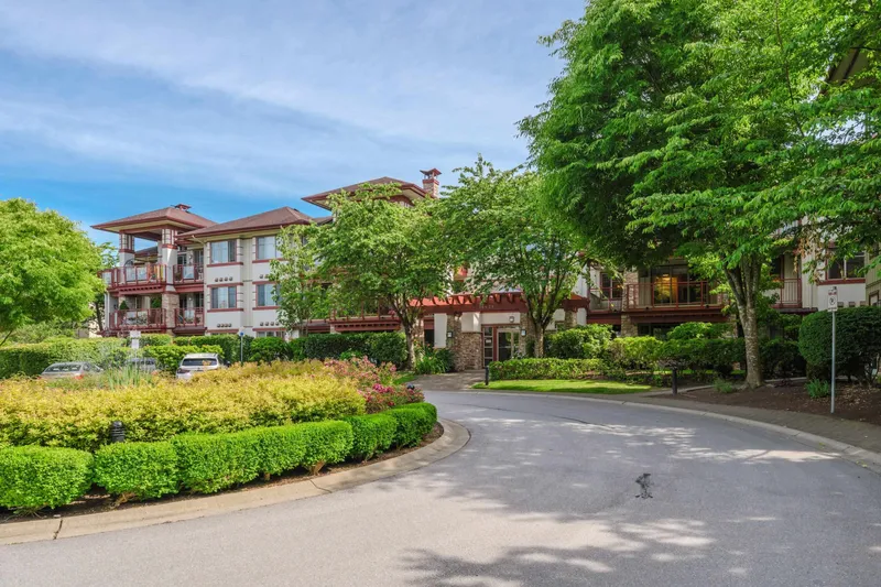 201 16421 64 AVENUE - photo 1 of 25