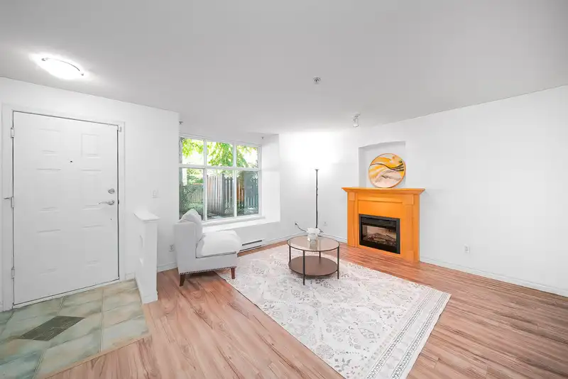 30 7128 STRIDE AVENUE - photo 3 of 23