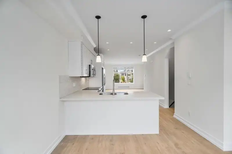 45 16458 23A AVENUE - photo 3 of 4