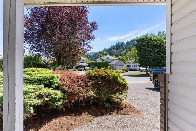 5711 WINCHESTER PLACE - photo 3 of 40