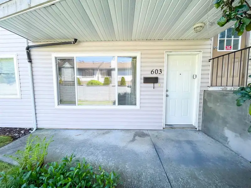 603 11901 89A AVENUE - photo 3 of 20