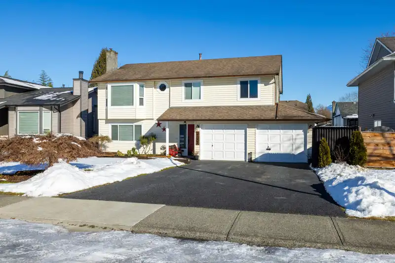 21221 94A AVENUE - photo 1 of 40