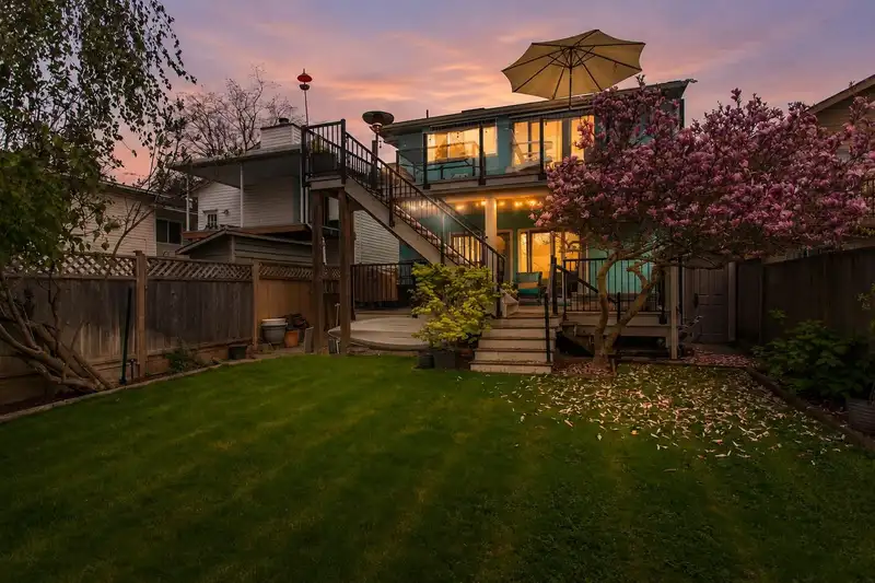 867 STAYTE ROAD - photo 1 of 40