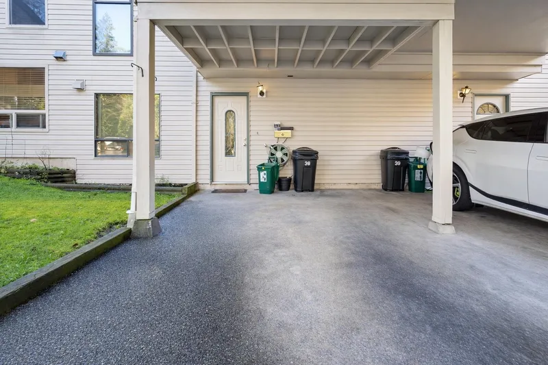 38 32310 MOUAT DRIVE - photo 2 of 21