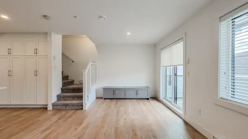 2 2338 KELLY AVENUE - photo 2 of 27