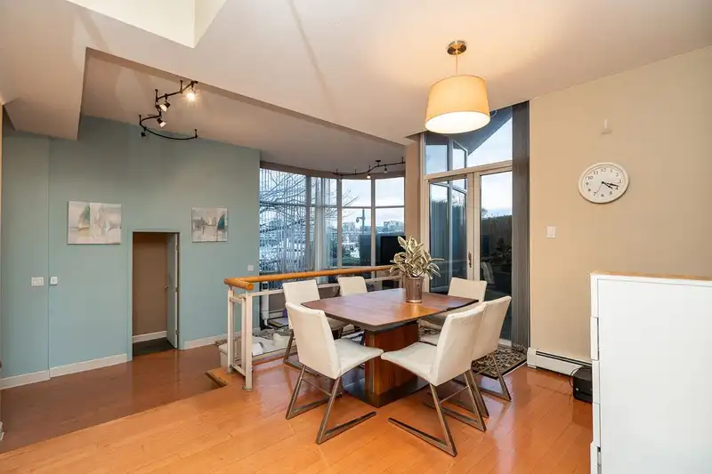 122 1228 MARINASIDE CRESCENT - photo 2 of 38