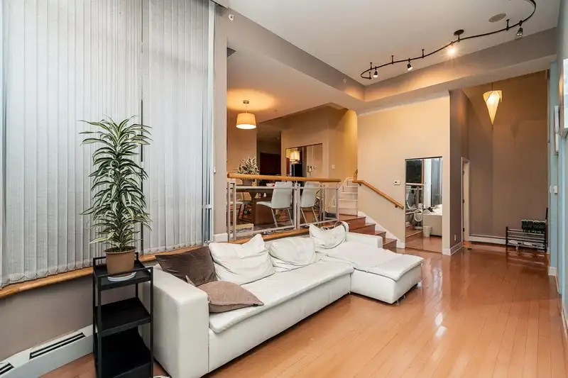122 1228 MARINASIDE CRESCENT - photo 3 of 38