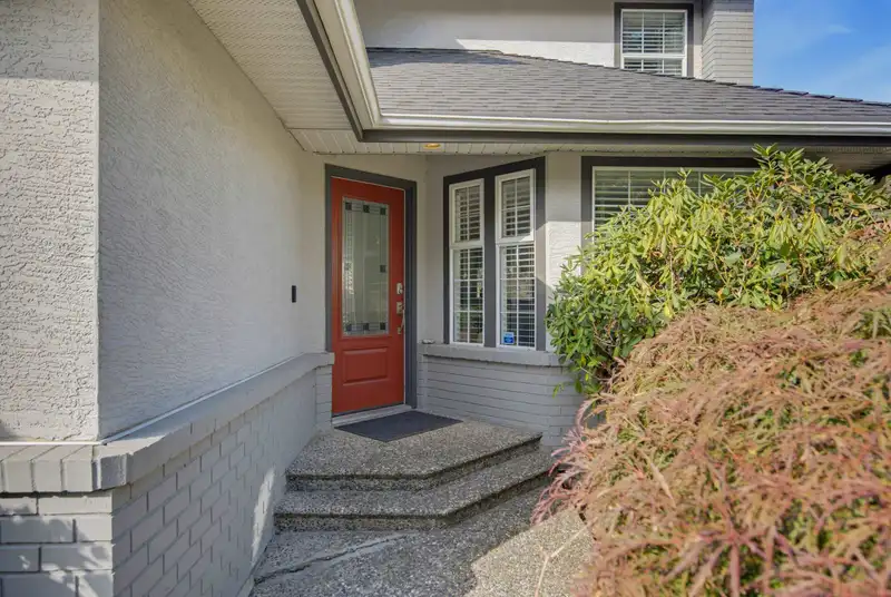 5695 185 STREET - photo 4 of 40