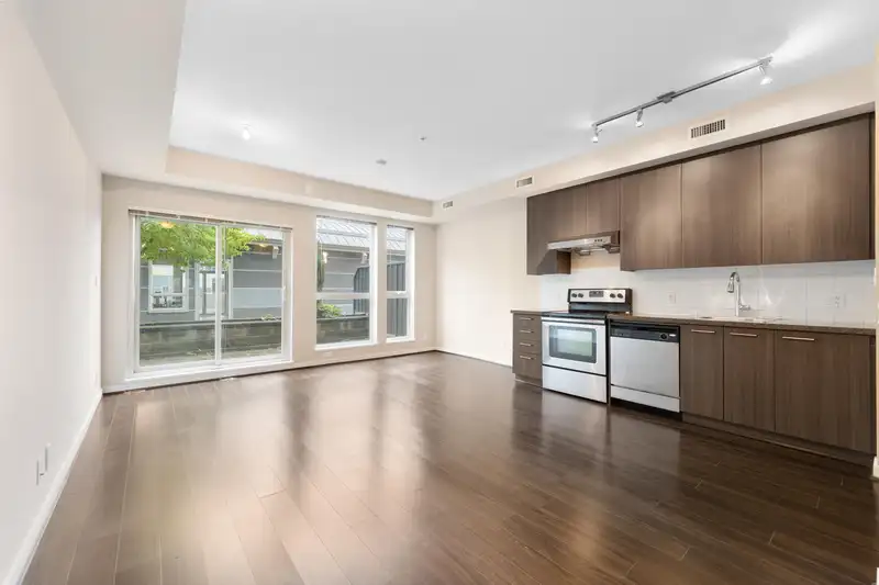 282 4133 STOLBERG STREET - photo 1 of 17
