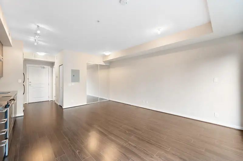 282 4133 STOLBERG STREET - photo 3 of 17
