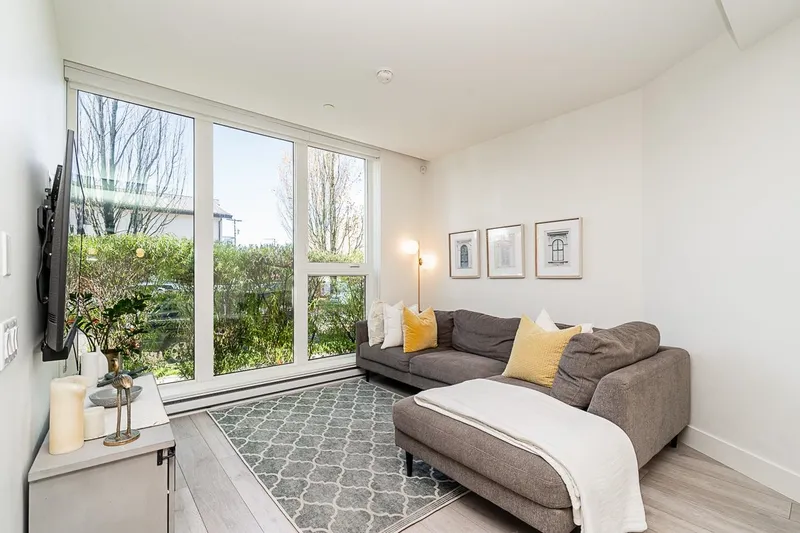 3412 ST. CATHERINES STREET - photo 2 of 25