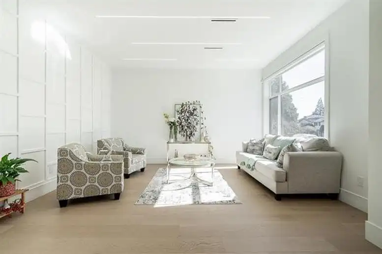 5093 2ND AVENUE - photo 3 of 26