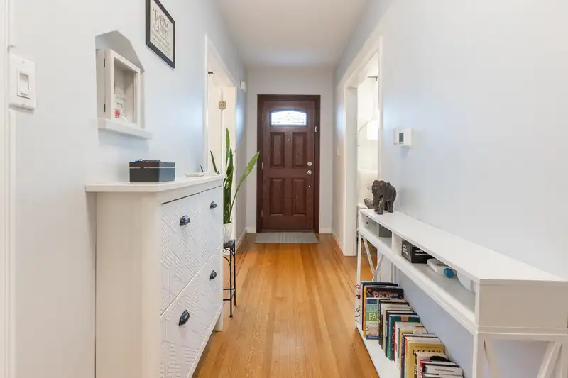 1613 HAMILTON STREET - photo 2 of 39