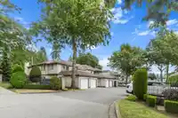 3 8388 158 STREET - thumbnail 4
