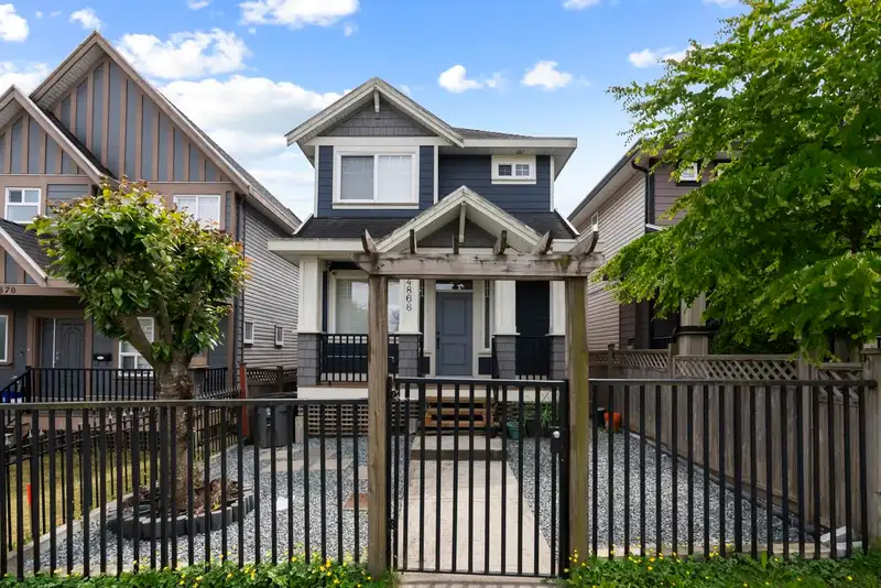 14868 72 AVENUE - photo 2 of 40