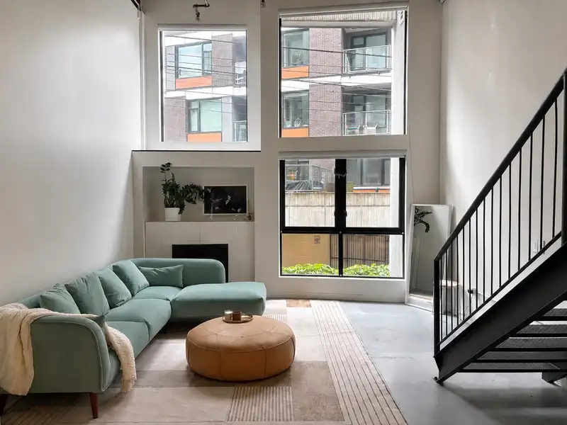 205 234 E 5TH AVENUE - photo 1 of 25