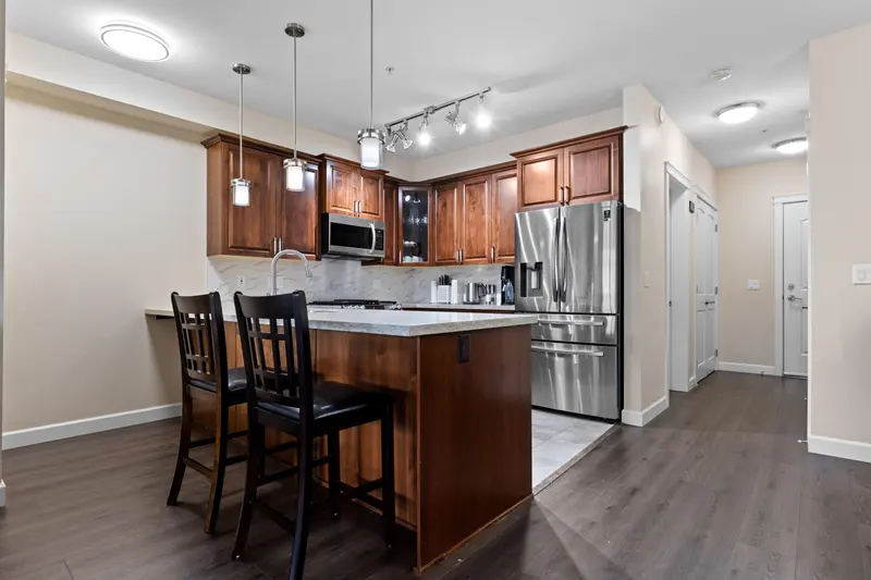 408 8561 203A STREET - photo 3 of 25