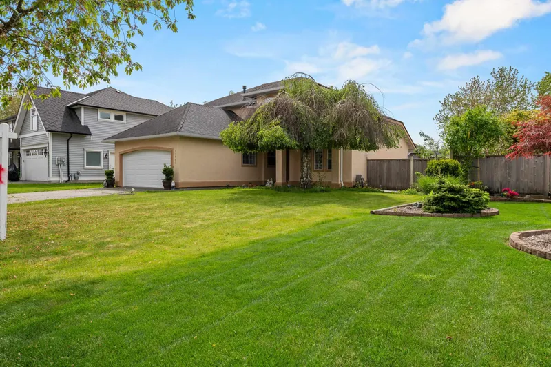 22342 OLD YALE ROAD - photo 3 of 25