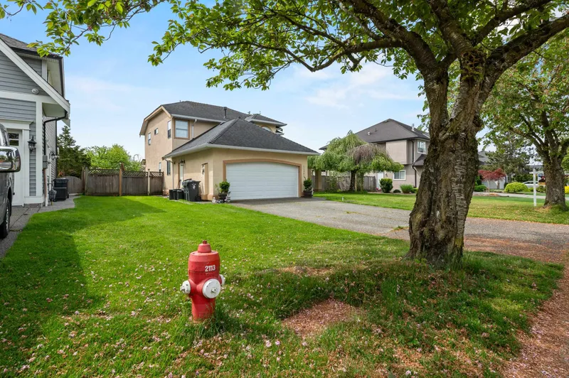 22342 OLD YALE ROAD - photo 4 of 25