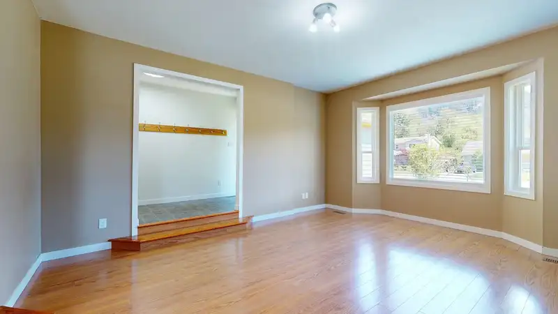 41613 COTTONWOOD ROAD - photo 4 of 38