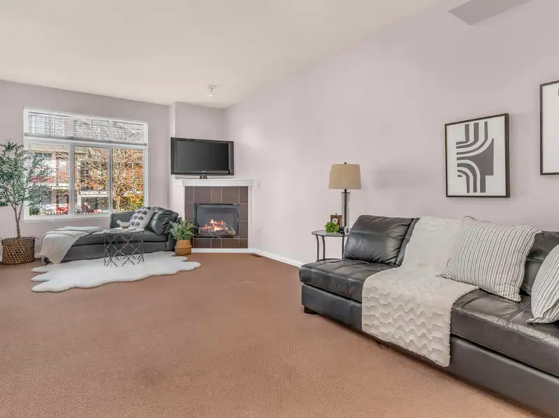 74 19455 65 AVENUE - photo 2 of 23