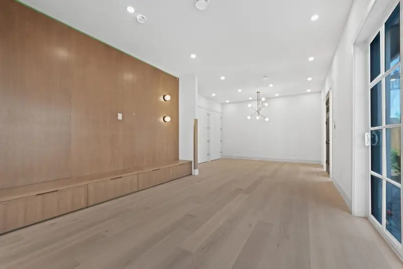 6853 CYPRESS STREET - photo 4 of 6