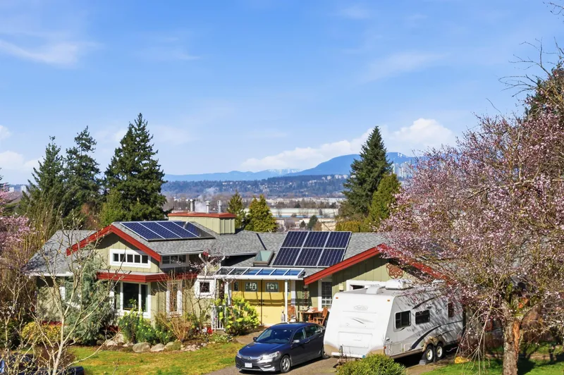 8841 DELMONTE CRESCENT - photo 4 of 25