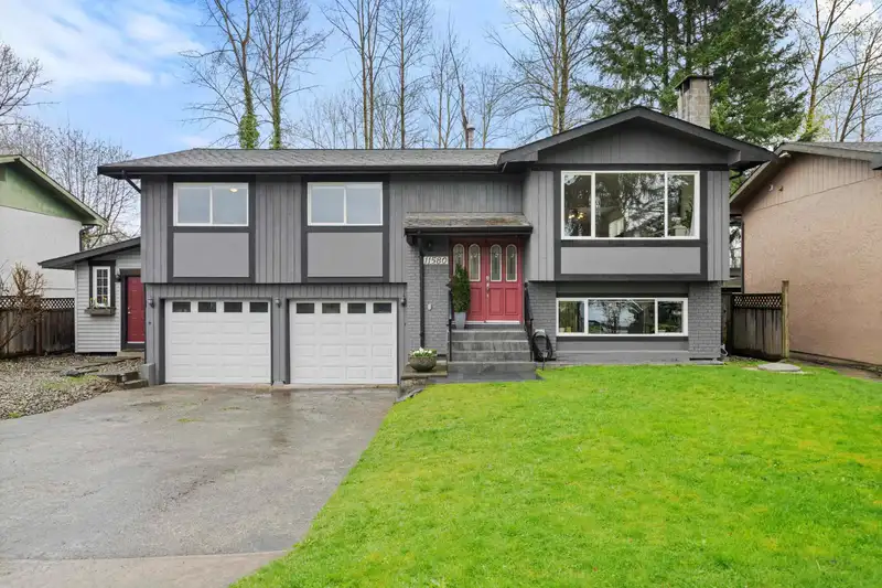 11580 WILDWOOD CRESCENT - photo 1 of 37