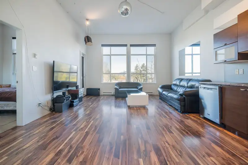 415 10788 139 STREET - photo 3 of 22