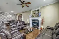 16761 63B AVENUE - thumbnail 4