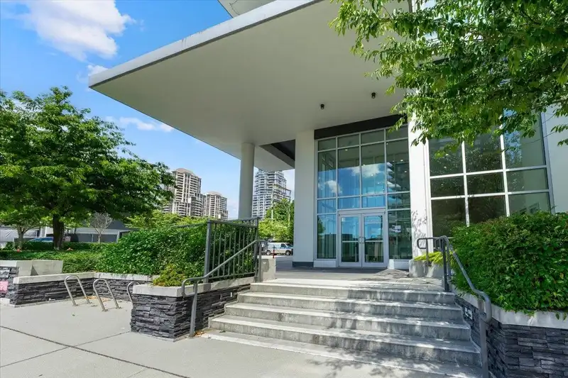 2105 4465 JUNEAU STREET - photo 2 of 29
