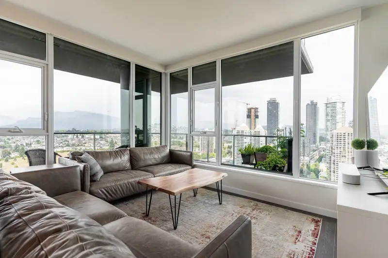 2707 4168 LOUGHEED HIGHWAY - photo 1 of 25