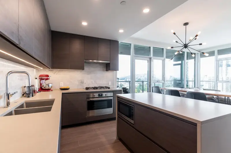 2707 4168 LOUGHEED HIGHWAY - photo 4 of 25