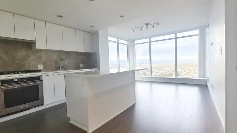 2906 6700 DUNBLANE AVENUE - photo 3 of 23