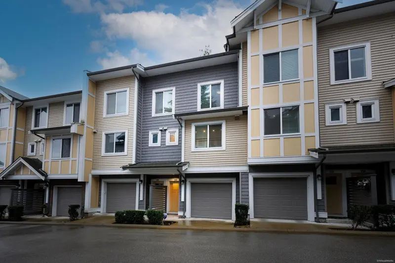 160 9718 161A STREET - photo 2 of 25