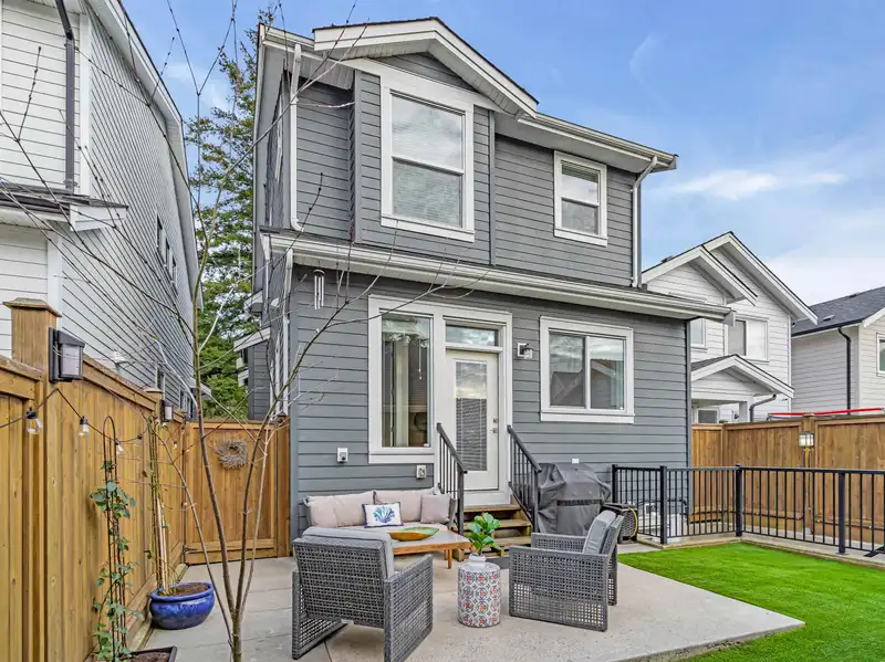2187 168TH STREET - photo 2 of 36