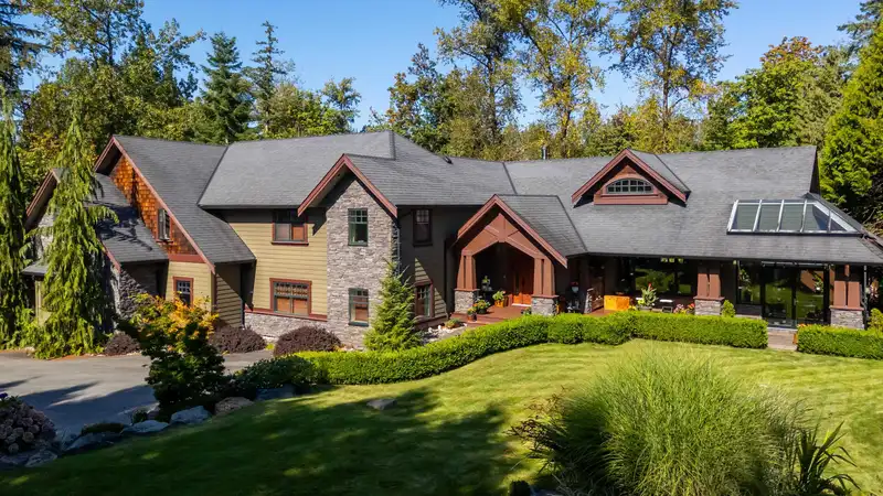 22441 79 AVENUE - photo 1 of 40