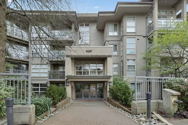 403 9339 UNIVERSITY CRESCENT - photo 2 of 25